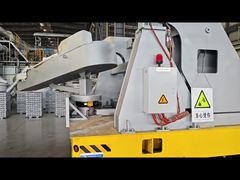 veículo com equipamento basculante