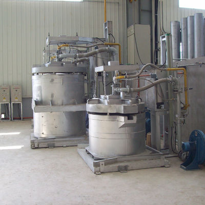 Ladeira de transferência de tipo "Tea-Pot" para transporte de alumínio fundido a longas distâncias com queda natural de temperatura ≤ 12°C/h e capacidade de 500-6000 kg