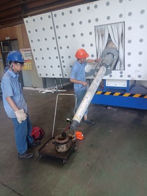 Injetor de fluxo rotativo para moldagem por injecção levantado por pressão de guindaste Mpa 0,1-0,6 Operação suave e precisa