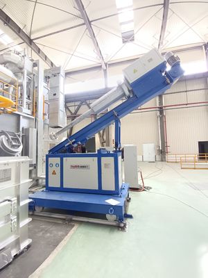 930 quilogramas de alumínio de alumínio elétrico pequeno da fornalha de derretimento do lingote de 880mm que derrete rapidamente