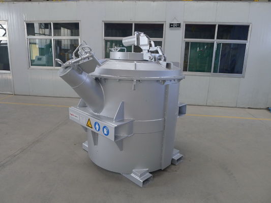 Fornalha do aquecimento da concha da capacidade 1200KG que derrama ferramenta movente de transferência do metal derretido